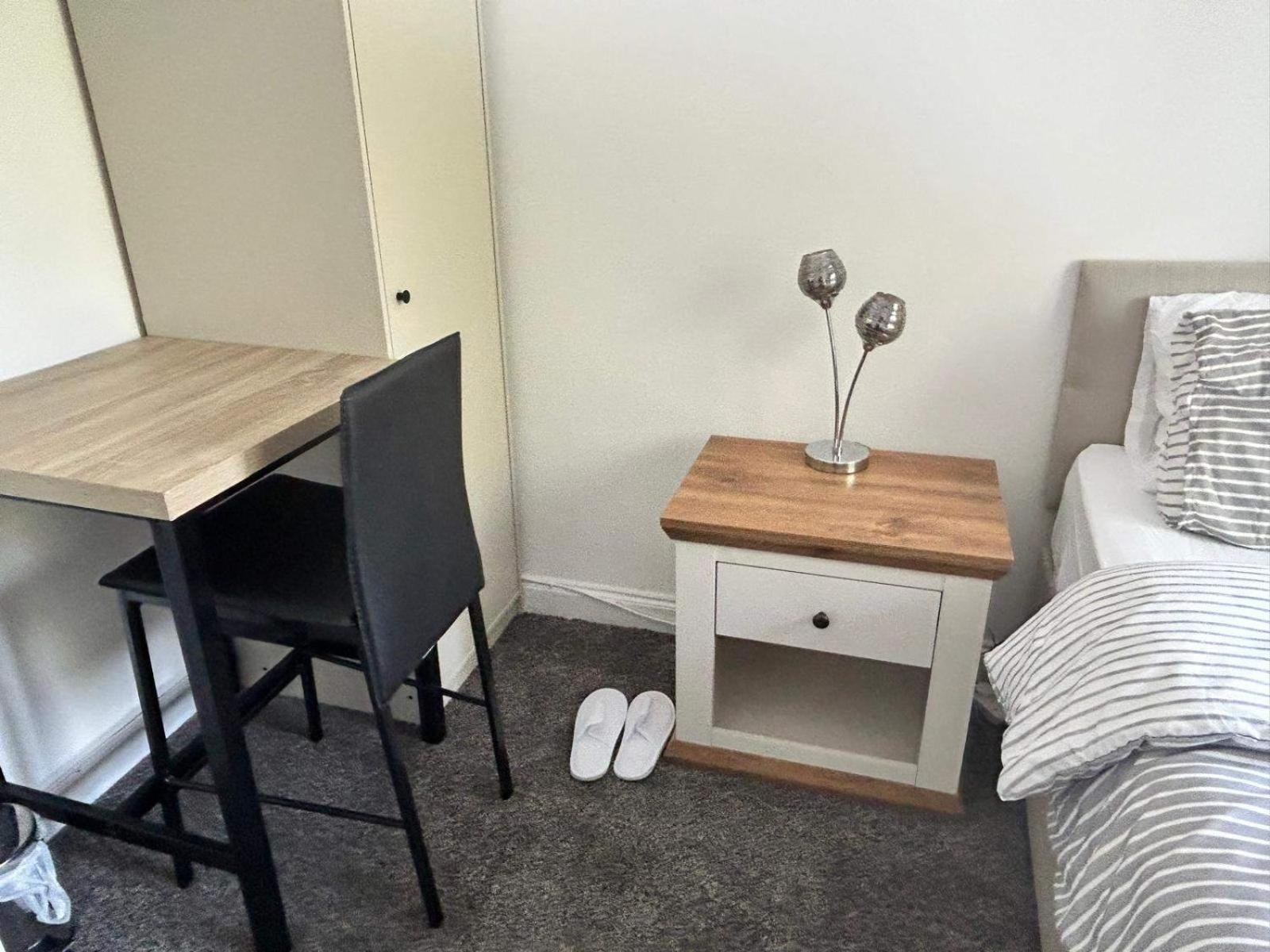 Cosy 3-bed Retreat - Garden Parking & Bbq * Birmingham