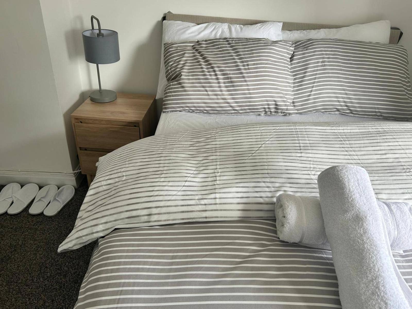Cosy 3-bed Retreat - Garden Parking & Bbq Holiday home Birmingham